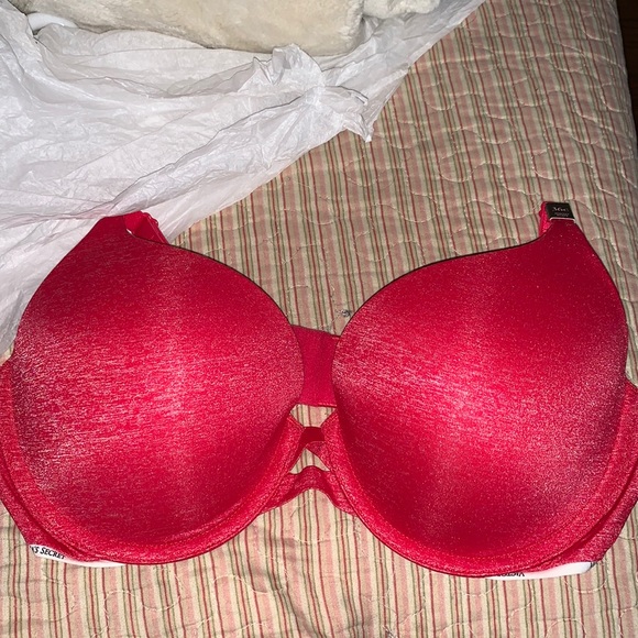 VS BRA - Picture 1 of 3